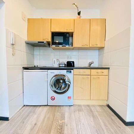 Cute 1Br Apt - 10 Mins Walk From Downtown Wina Bagian luar foto
